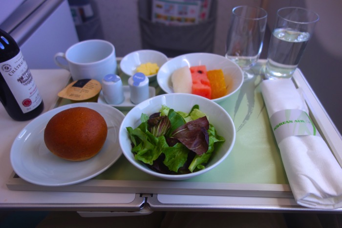 機内食　サラダ 大韓航空