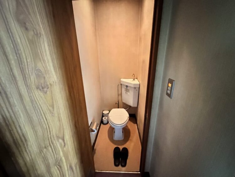 ホテル神居岩　トイレ